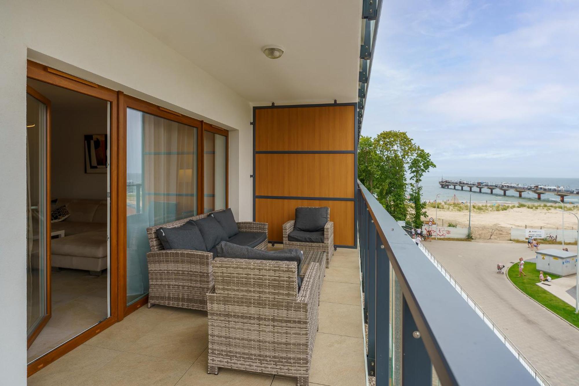Aquamarina Prima Seaside Apartments By The Beach By Noclegi Renters Мендзыздрое Экстерьер фото